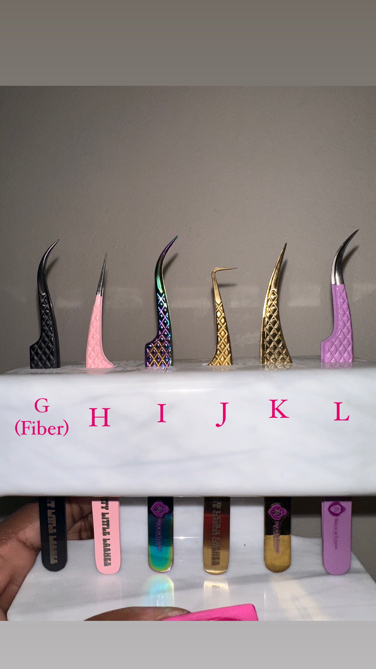 Tweezers
